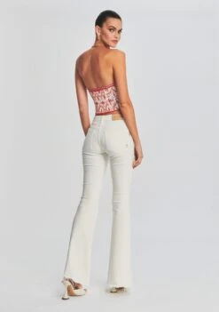 Moore Mid Rise Flare Jean -Retrofete Sales Store Ecommerce Crop 221115 Ecom SET1 SHOT 40 6501 091ecae4 e1b0 4b74 8f70 6c2d1d5892a8