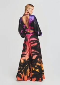 Clarisa Silk Top 10 Clarisa Silk Top -Retrofete Sales Store Ecommerce Crop 230111 RETROFETE SET2 SHOT30 3506 eComm