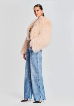 Luxe Fur Jacket -Retrofete Sales Store Ecommerce Crop 230815 SET2 LUXEJACKET PIPERSWEATER SUTTONJEAN 0092 ECOMM