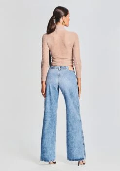 Sutton Jean 10 Sutton Jean -Retrofete Sales Store Ecommerce Crop 230815 SET2 LUXEJACKET PIPERSWEATER SUTTONJEAN 0128 ECOMM