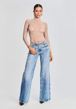 Sutton Jean 11 Sutton Jean -Retrofete Sales Store Ecommerce Crop 230815 SET2 LUXEJACKET PIPERSWEATER SUTTONJEAN 0156 ECOMM